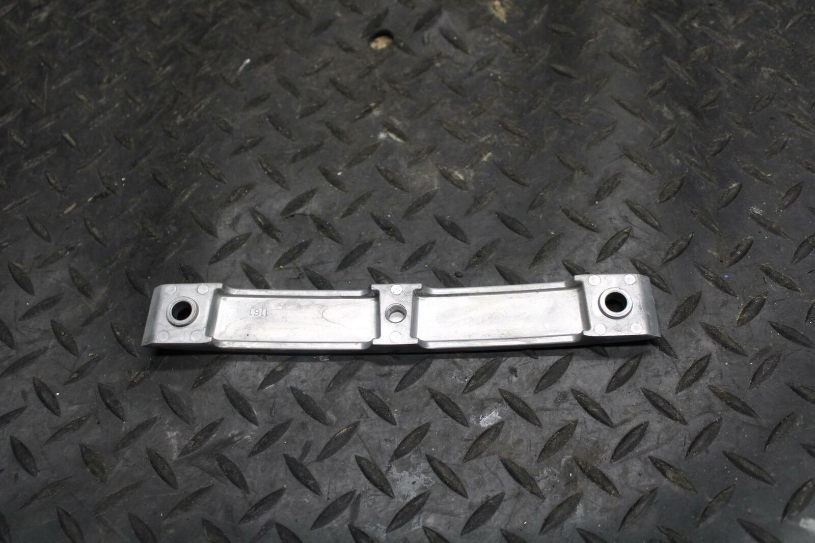 05-06 KAWASAKI VULCAN VN1500 CLASSIC UPPER TRIPLE TREE CLAMP TRIM CAP BB220