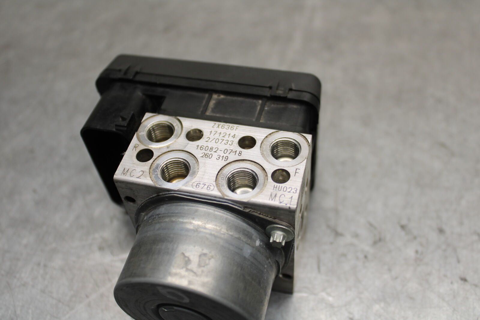 13-18 KAWASAKI NINJA ZX6R ABS PUMP UNIT MODULE BB666