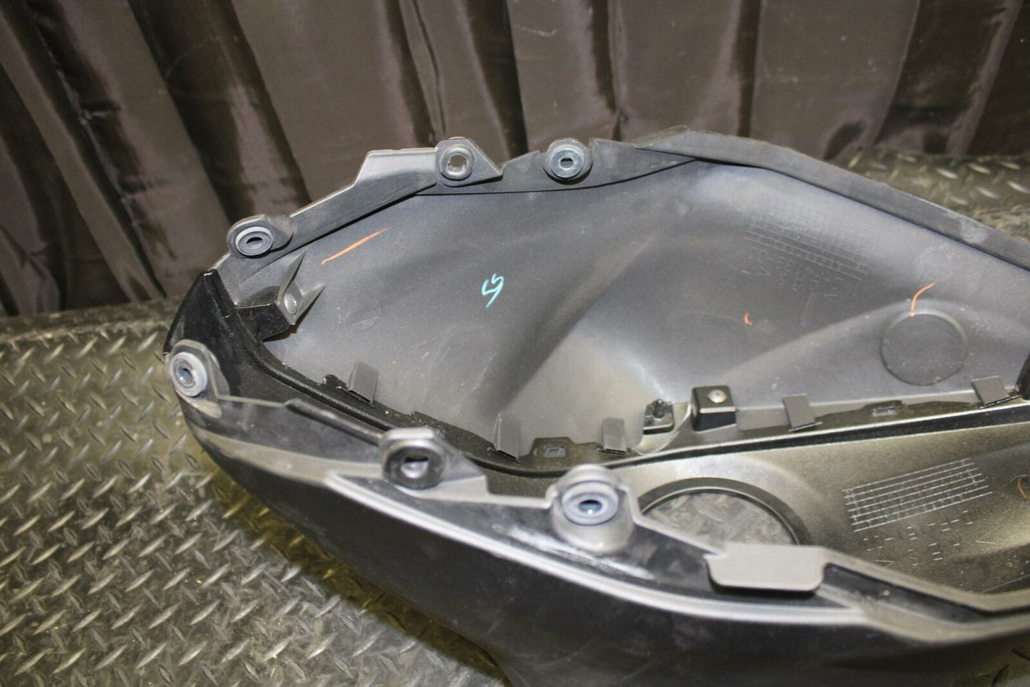 15-17 YAMAHA YZF R3 GAS TANK FUEL CELL COVER FAIRING COWL bb167