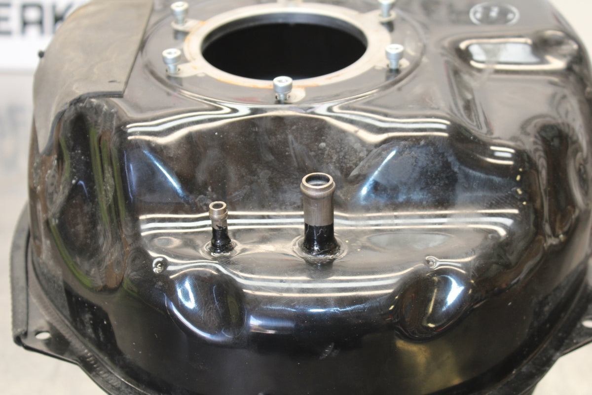 23 YAMAHA YZF R3 GAS TANK FUEL CELL PETROL RESERVOIR BB147