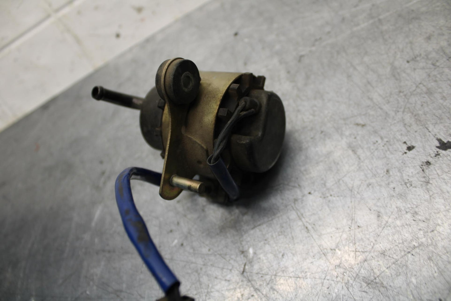 89-90 YAMAHA FZR600 FUEL PUMP GAS PETROL SENDER UNIT BB76