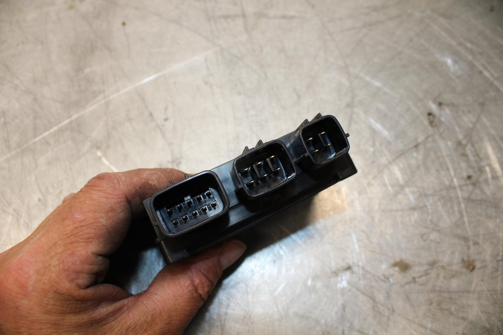 07-08 KAWASAKI CONCOURS 1400 ABS RELAY ASSEMBLY FUSE BOX BB449