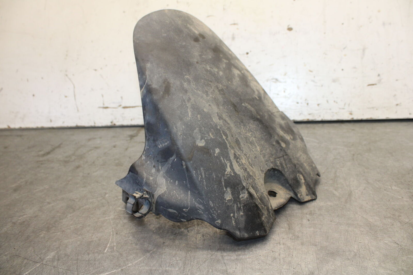 06-07 SUZUKI GSXR 600 REAR BACK WHEEL TIRE HUGGER FENDER BB694