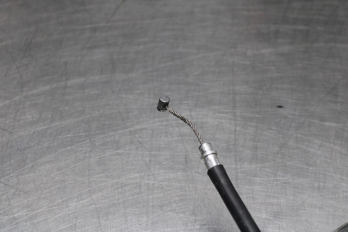 15 TRIUMPH TIGER 800 CLUTCH CABLE LINE BB873