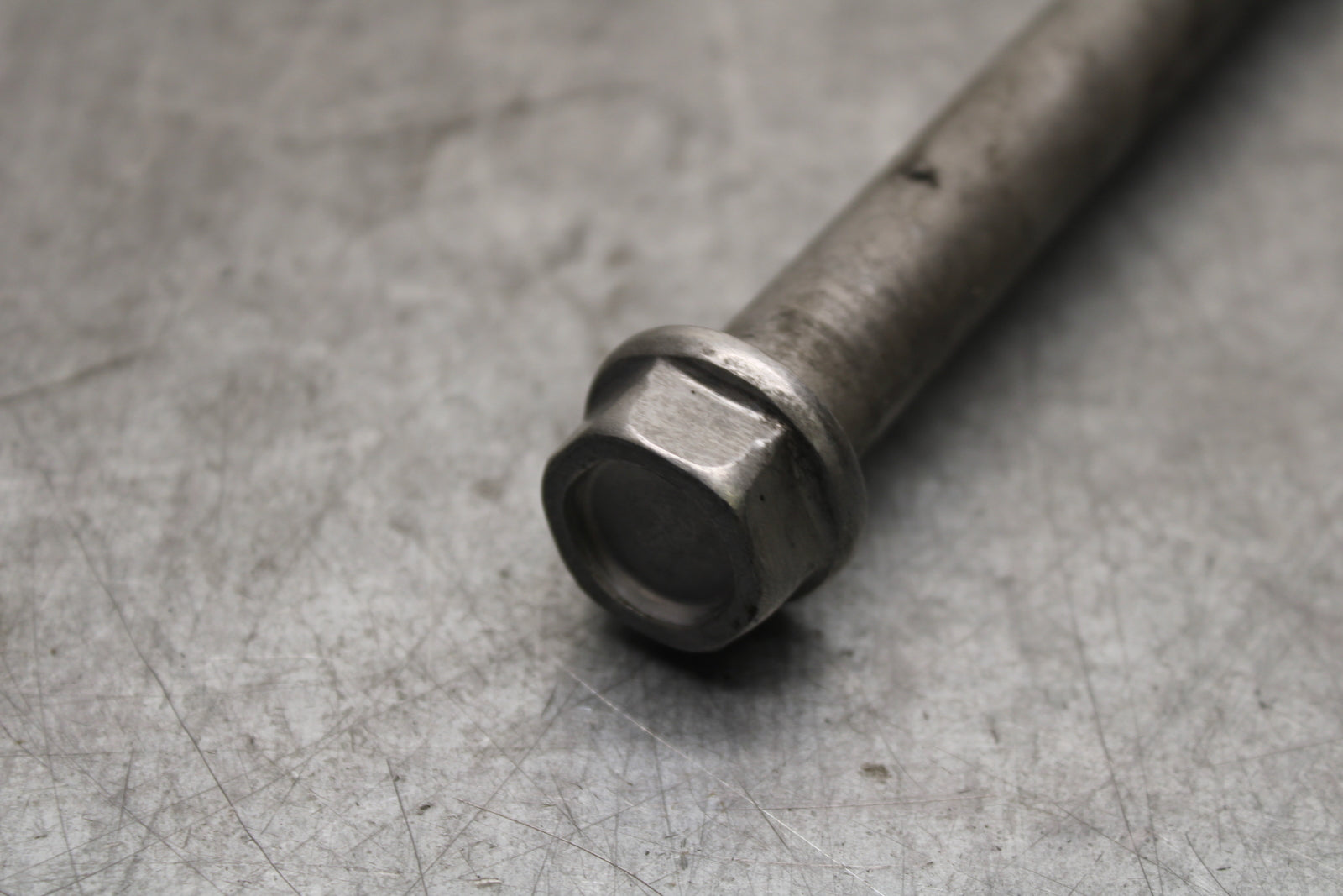 18-23 KAWASAKI NINJA 400 REAR BACK SWINGARM BOLT SUSPENSION PIVOT AXLE BB660