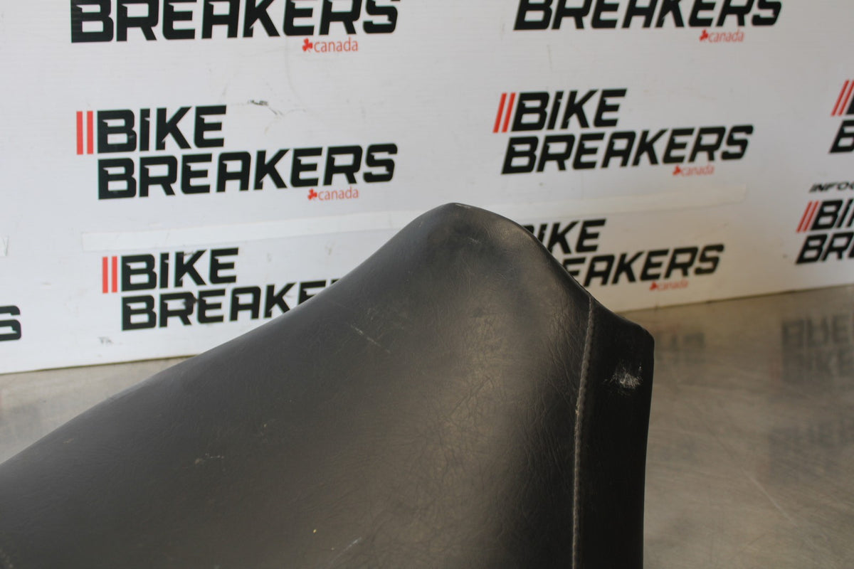 07 SUZUKI BOULEVARD M50 FRONT DRIVERS SEAT BB897