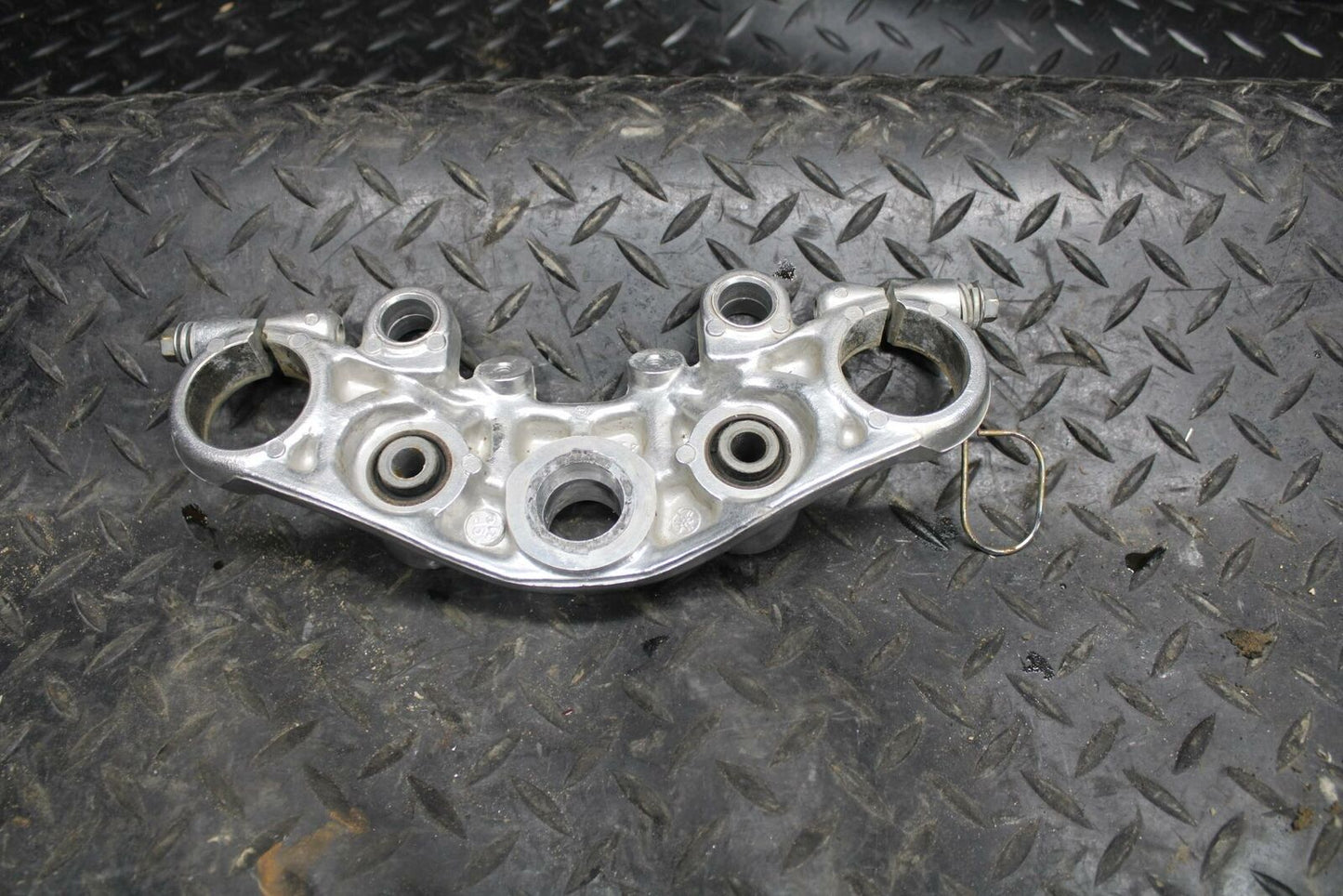 84-85 YAMAHA VIRAGO 1000 FORKS UPPER TRIPLE TREE CLAMP BB173