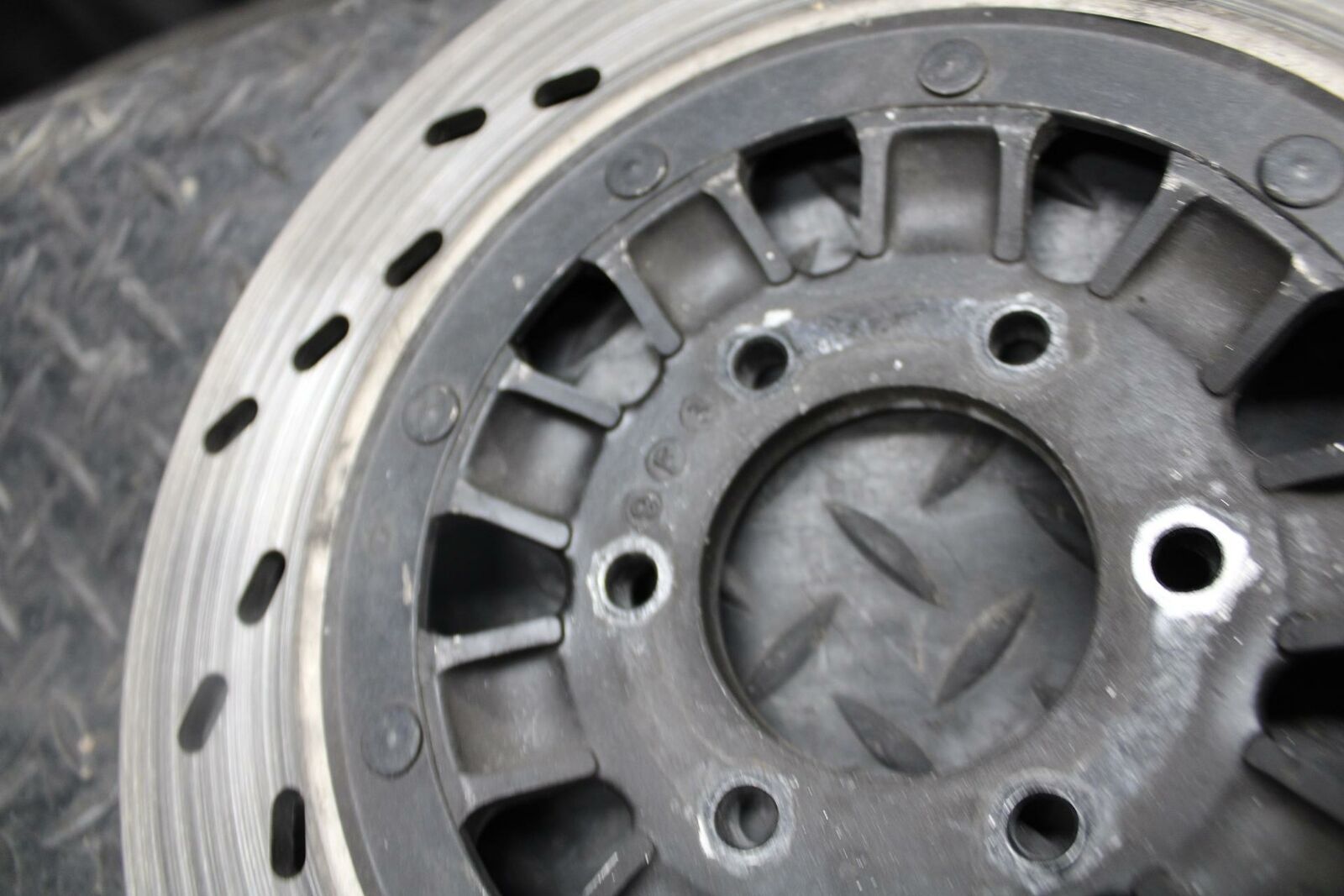 86 SUZUKI GS750ES REAR ROTOR BACK BRAKE DISC BB233