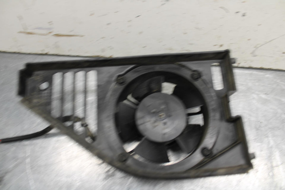 16-18 KTM 690 DUKE ENGINE RADIATOR COOLING FAN BB631