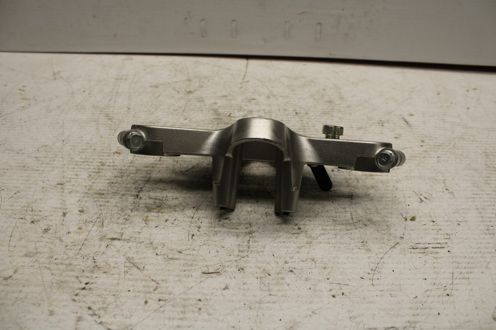 90-07 KAWASAKI ZZR 250 FORKS UPPER TRIPLE TREE CLAMP BB298