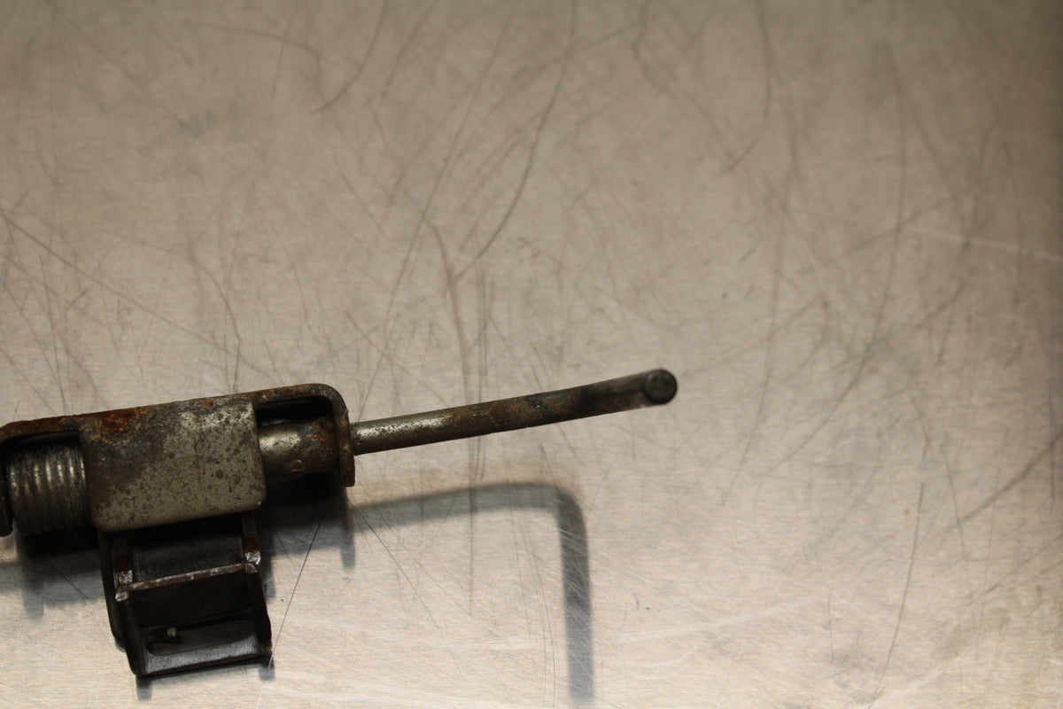 82 HONDA CT70 TRAIL SEAT LATCH  BB138