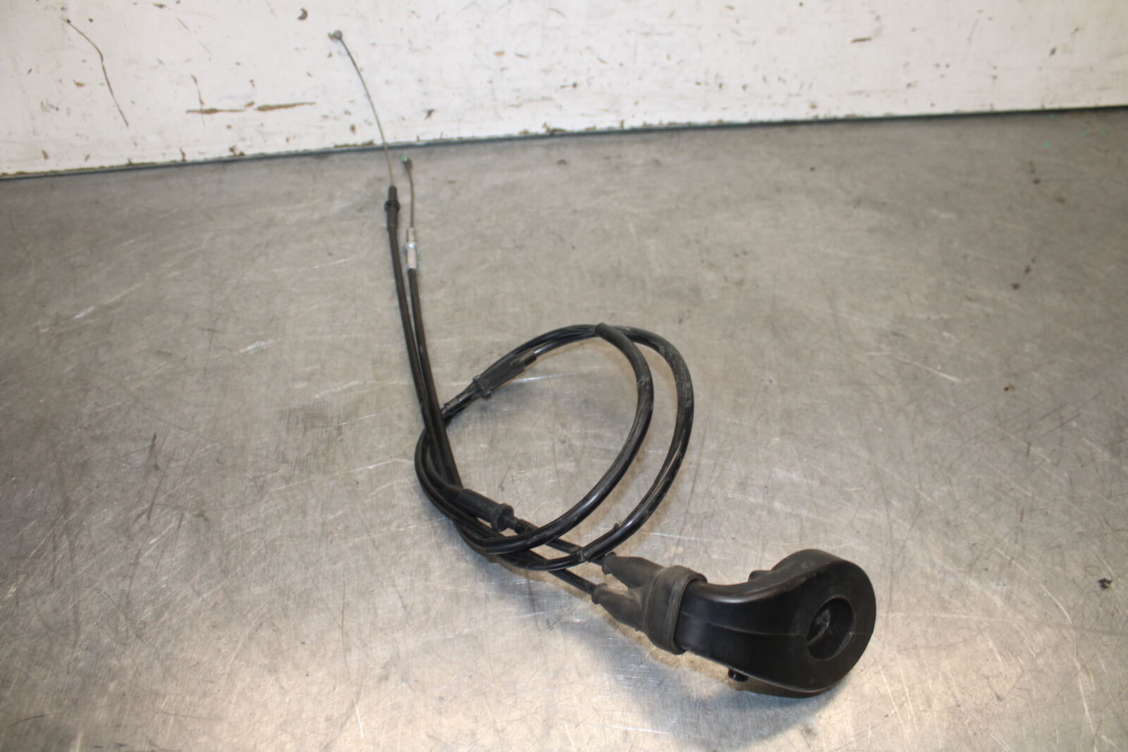 19-23 KAWASAKI NINJA ZX6R THROTTLE CABLE LINE HOUSING GUIDE BB701