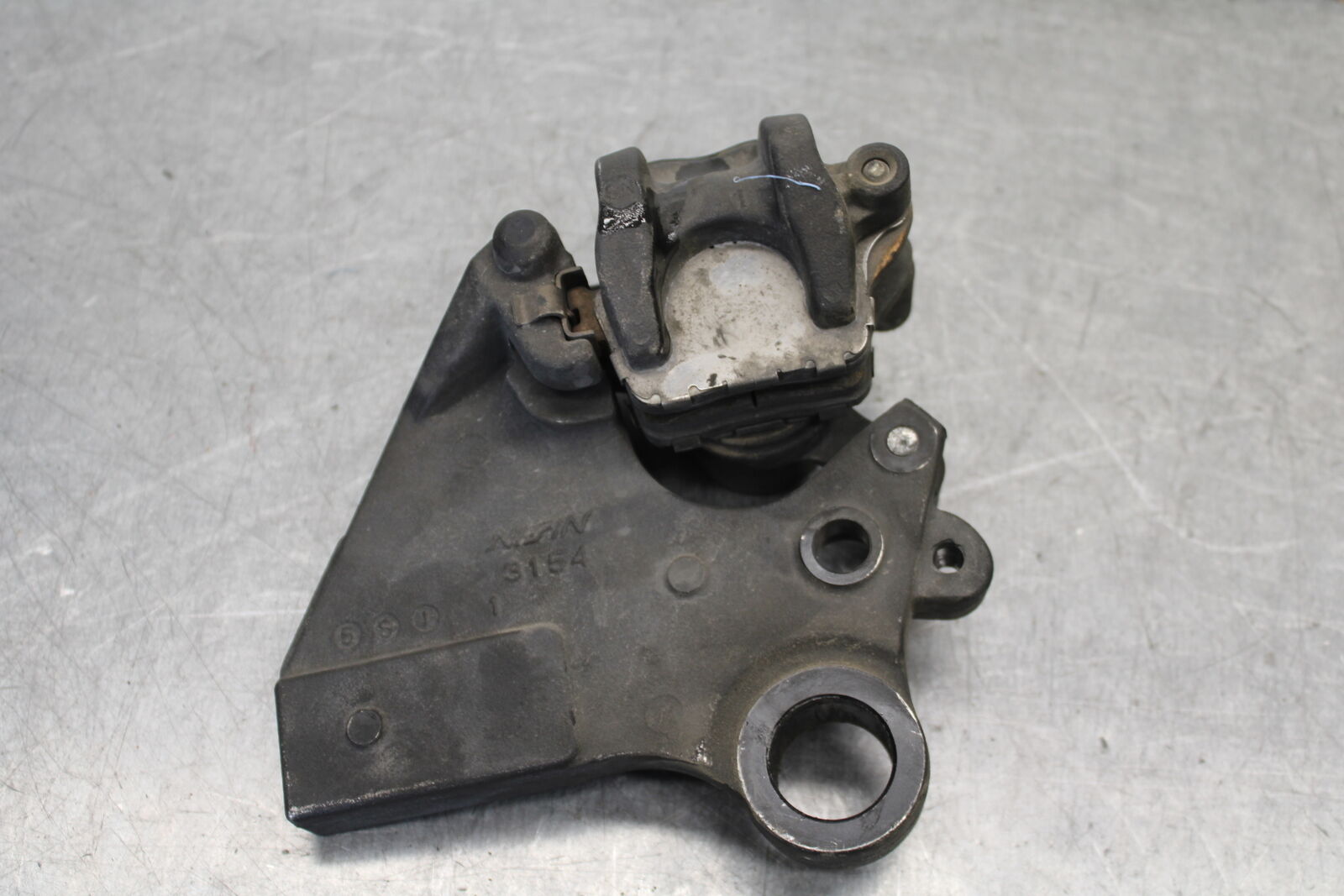 16 KAWASAKI NINJA ZX10R REAR BRAKE CALIPER W MOUNT BRACKET 43080-0097-DJ BB650