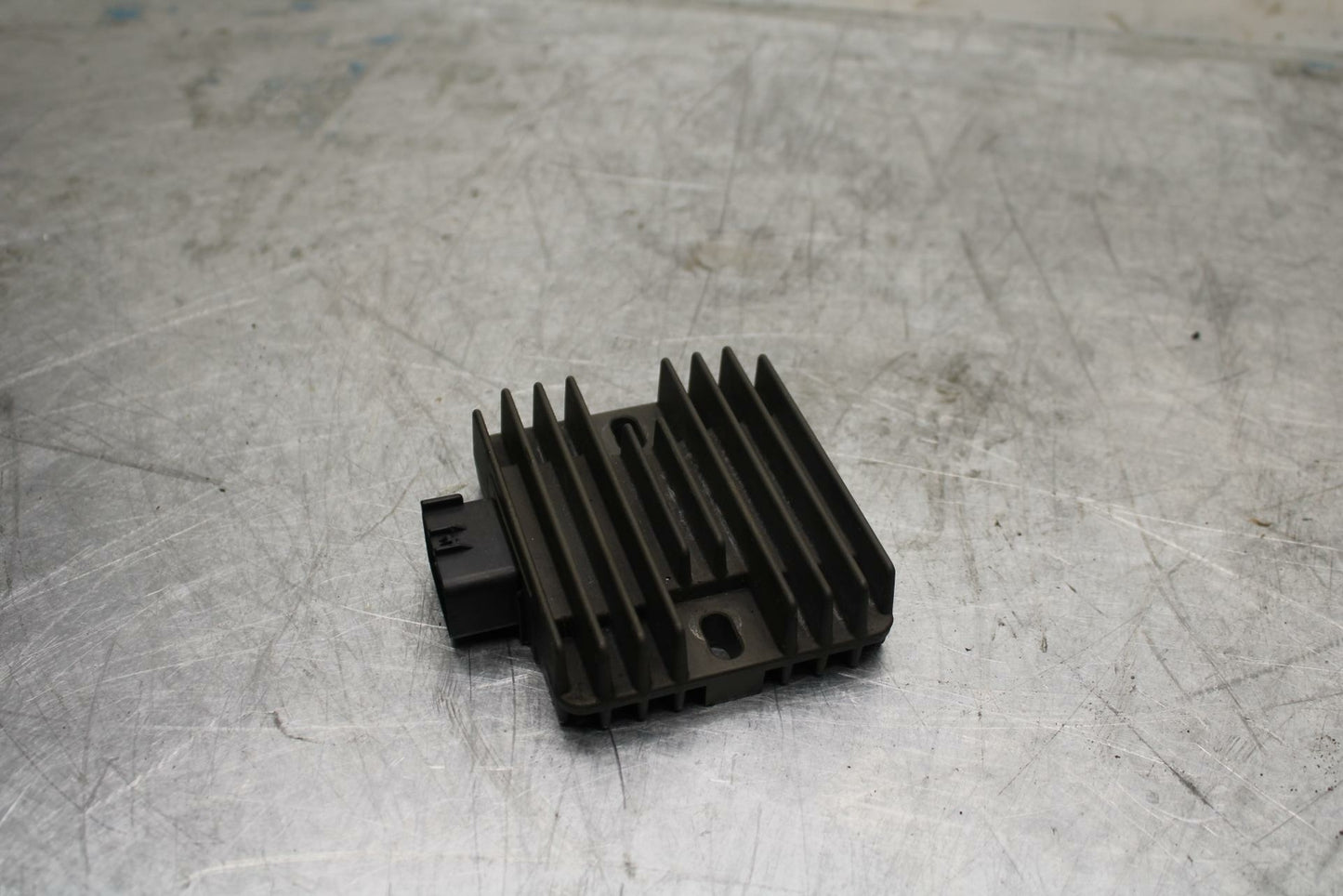 10-13 KAWASAKI Z1000 RECTIFIER VOLTAGE REGULATOR BB421