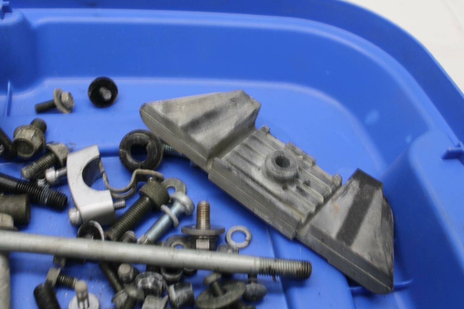 07-08 YAMAHA V STAR 1100 HARDWARE BB404