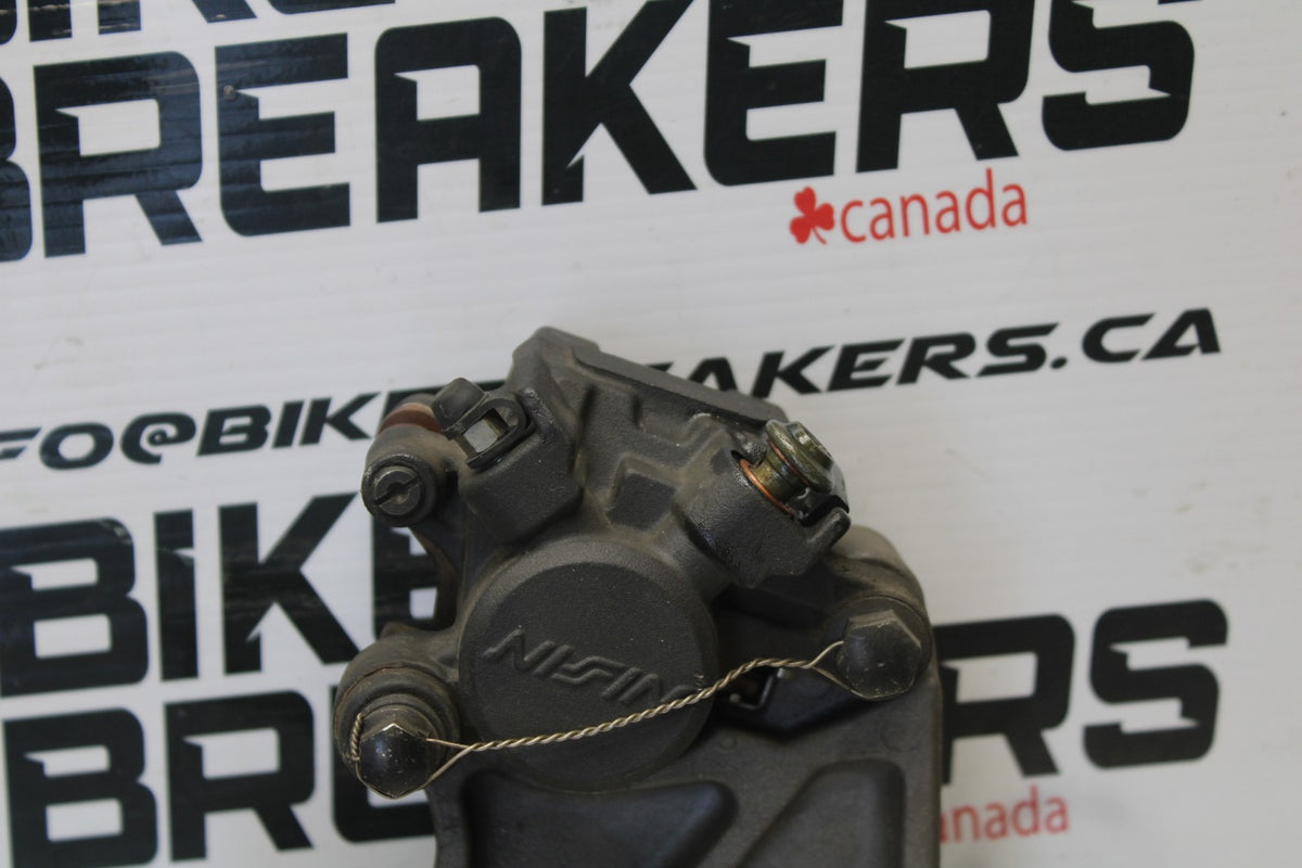 06-07 YAMAHA YZF R6 REAR BACK BRAKE CALIPER W MOUNT BRACKET BB763
