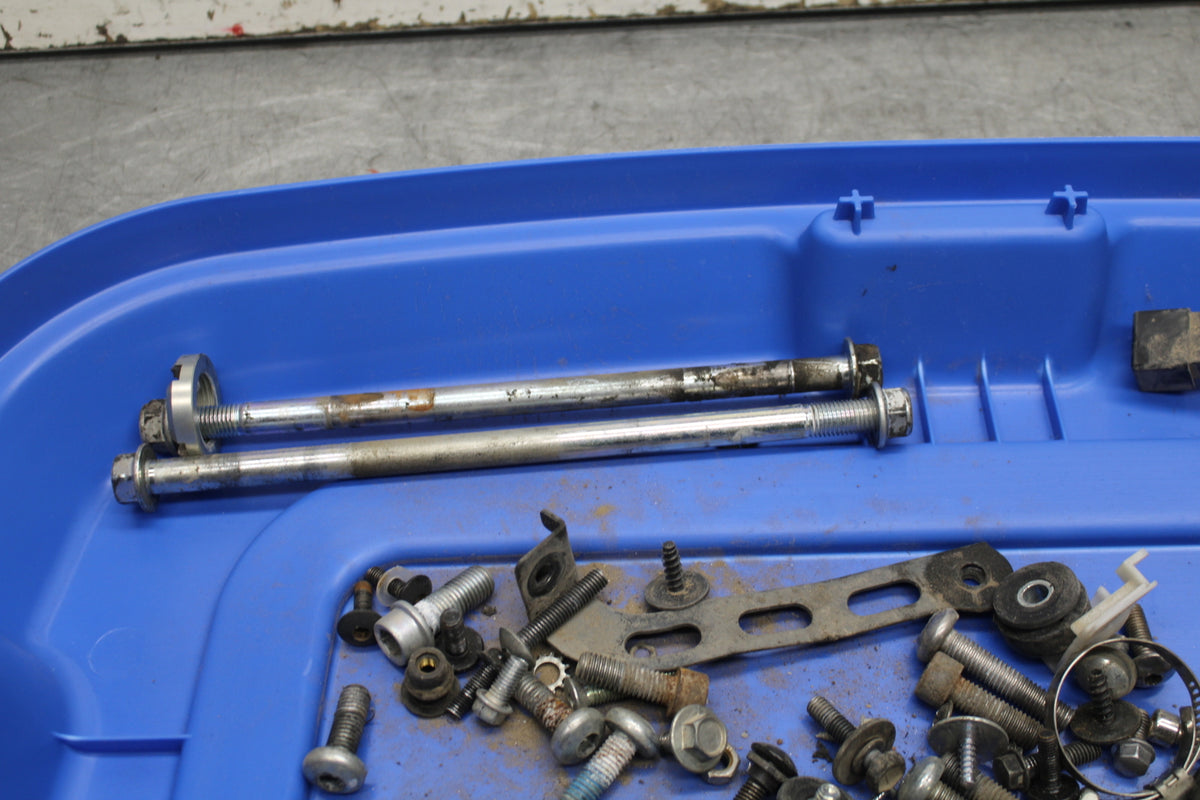 08-10 SUZUKI GSXR 600 MOUNTING BOLTS HARDWARE MOTOR SCREWS  BB721