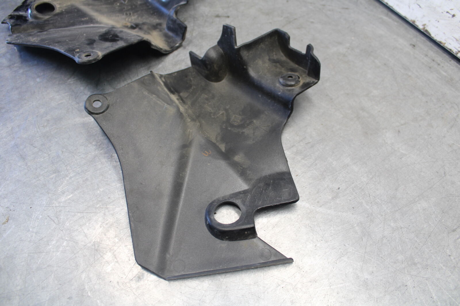 05-06 YAMAHA ROYAL STAR FRAME COVER COWL BB697