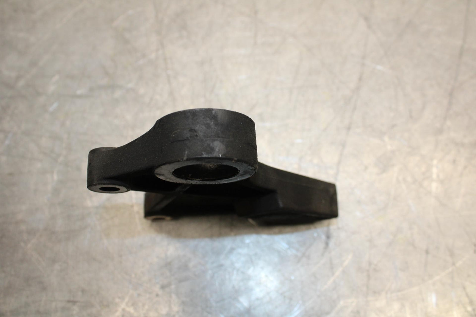 2009 Kawasaki Ninja ZX600R REAR BRAKE CALIPER HANGER  MOUNTING BRACKET  BB548