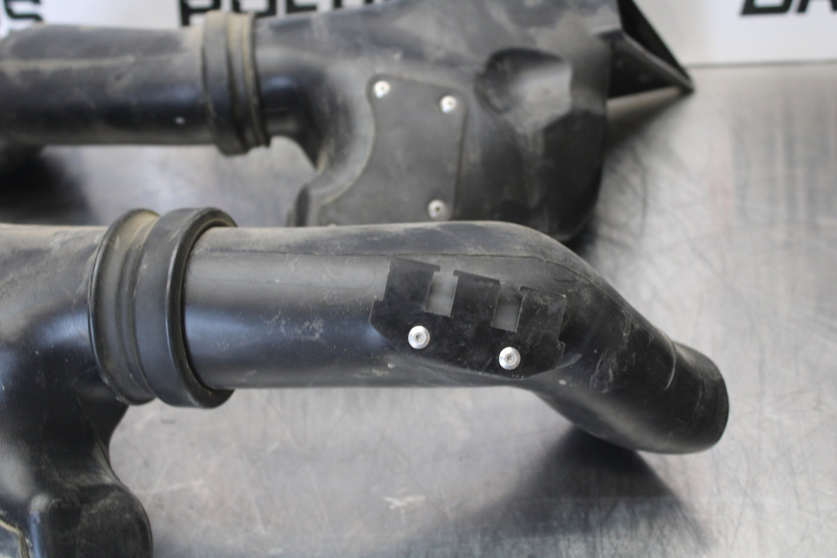 05-06 HONDA CBR600RR RIGHT LEFT AIR INTAKE DUCTS BB159