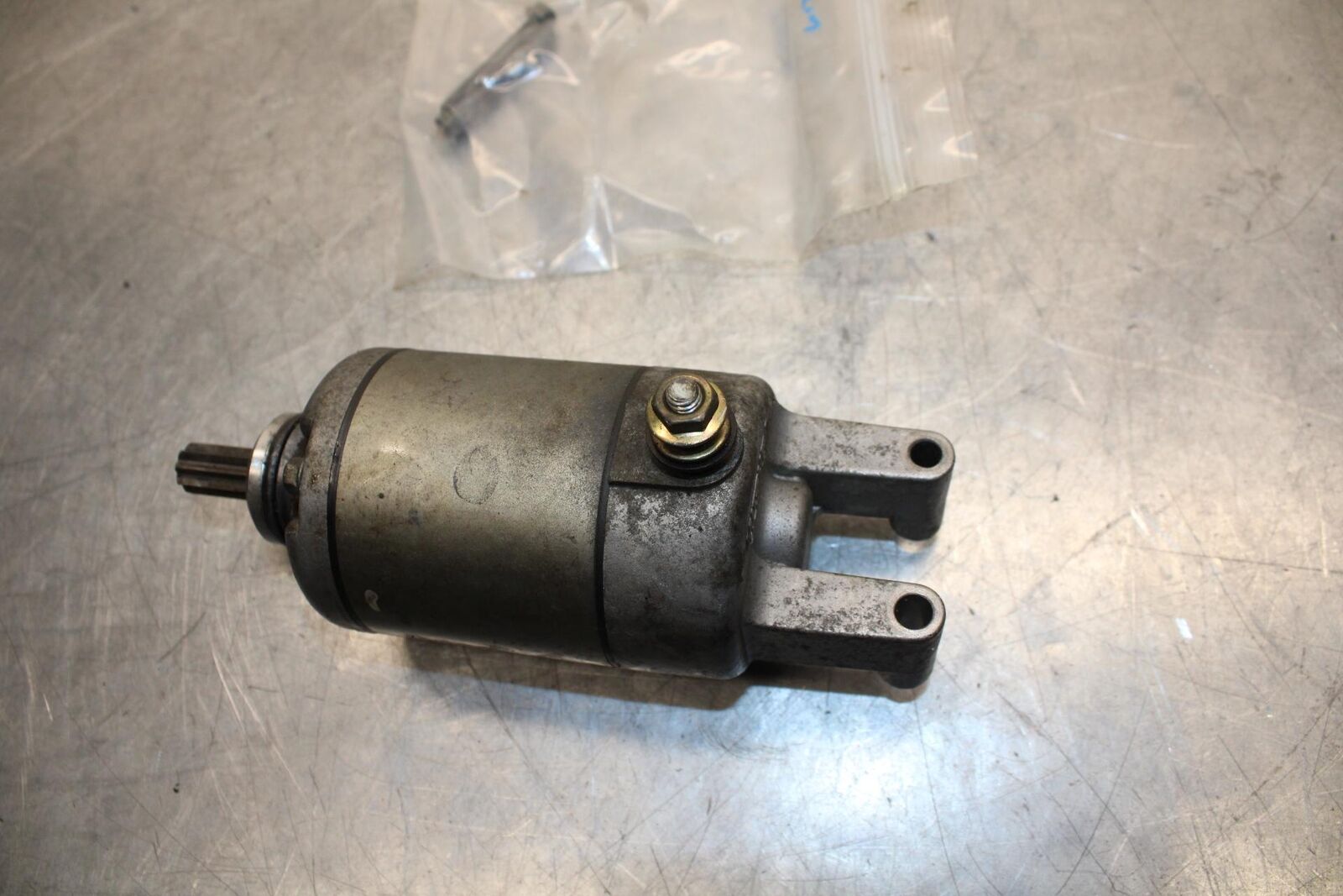 2001 Yamaha YZF R6 ENGINE STARTING STARTER MOTOR -DC 12V 5EB-81890-00-00 BB68