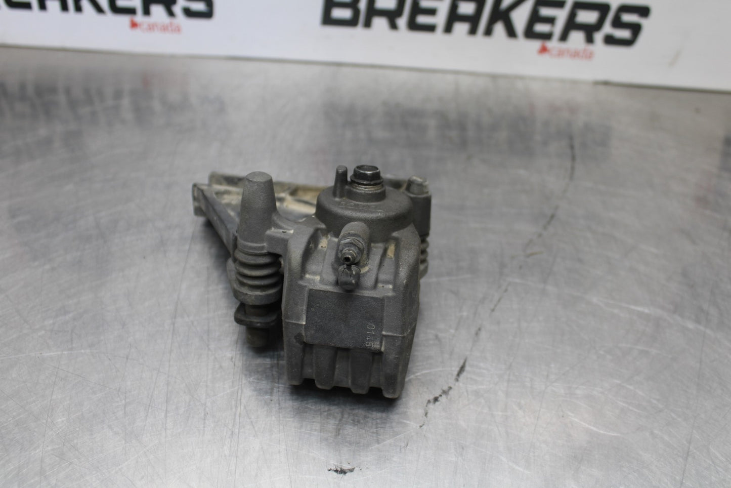 07-08 KAWASAKI NINJA ZX6R REAR BACK BRAKE CALIPER W MOUNT BRACKET BB203