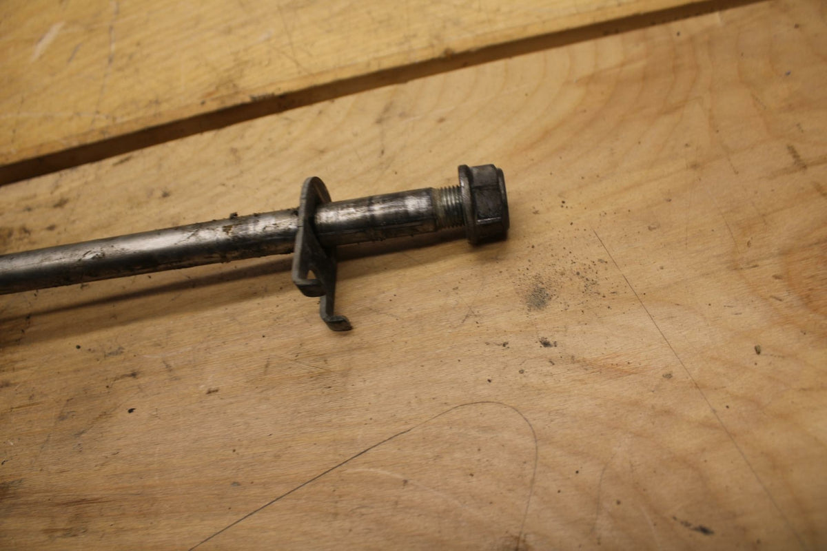13-15 HONDA CBR500R REAR AXLE BACK WHEEL RIM PIVOT BOLT AXEL 42301-MGZ-J00 BB315