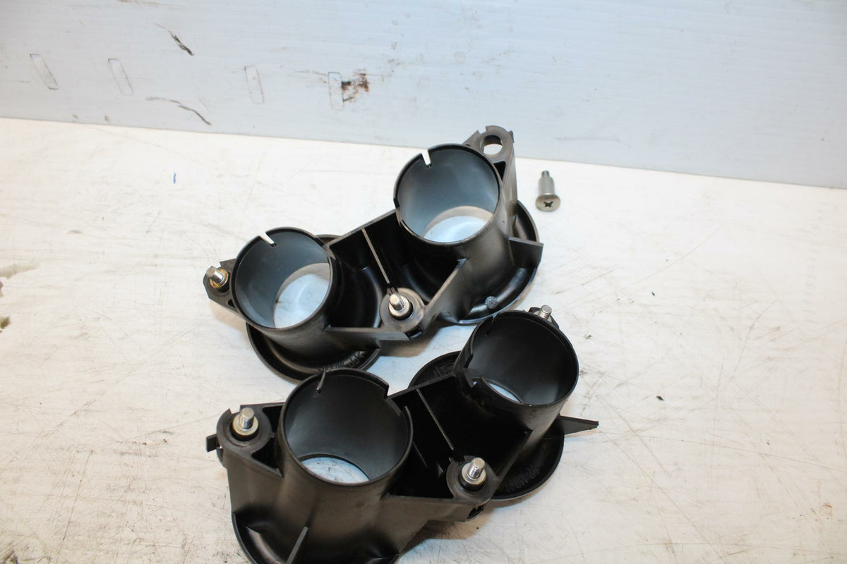 05-06 HONDA CBR600RR  INTAKE VELOCITY STACKS 17225-MEE-000 17226-MEE-000 BB307