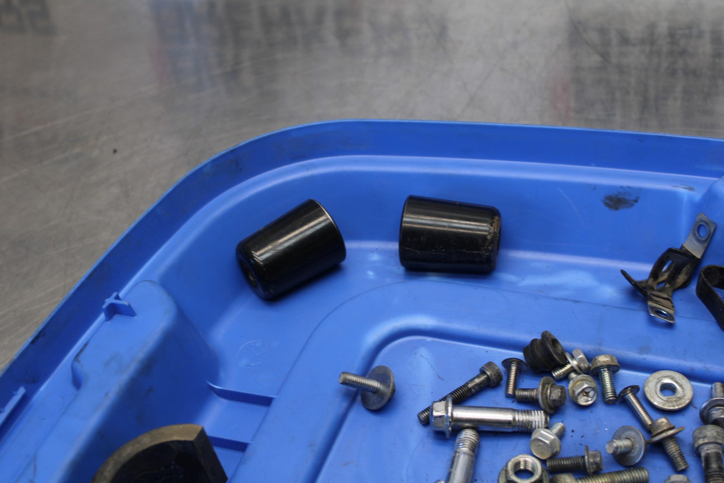 08-18 KAWASAKI KLR650 MOUNTING BOLTS HARDWARE MOTOR SCREWS BB183