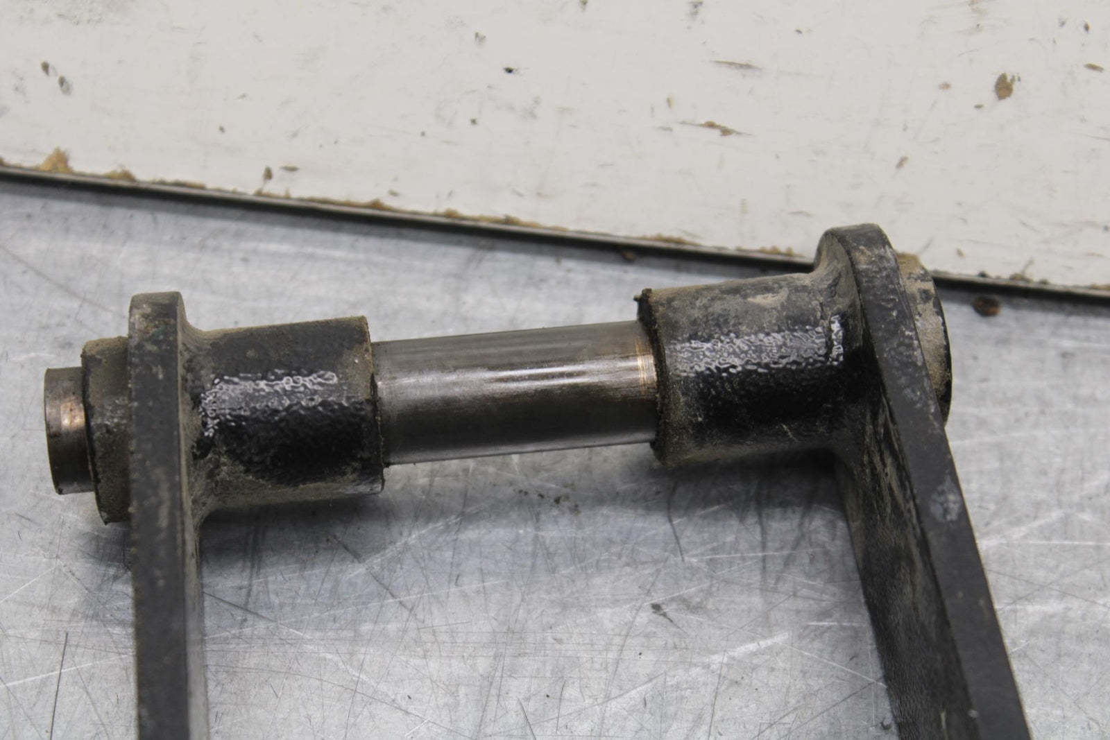 06-14 YAMAHA ROADLINER S XV1900S REAR BACK SHOCK LINK LINKAGE BB619