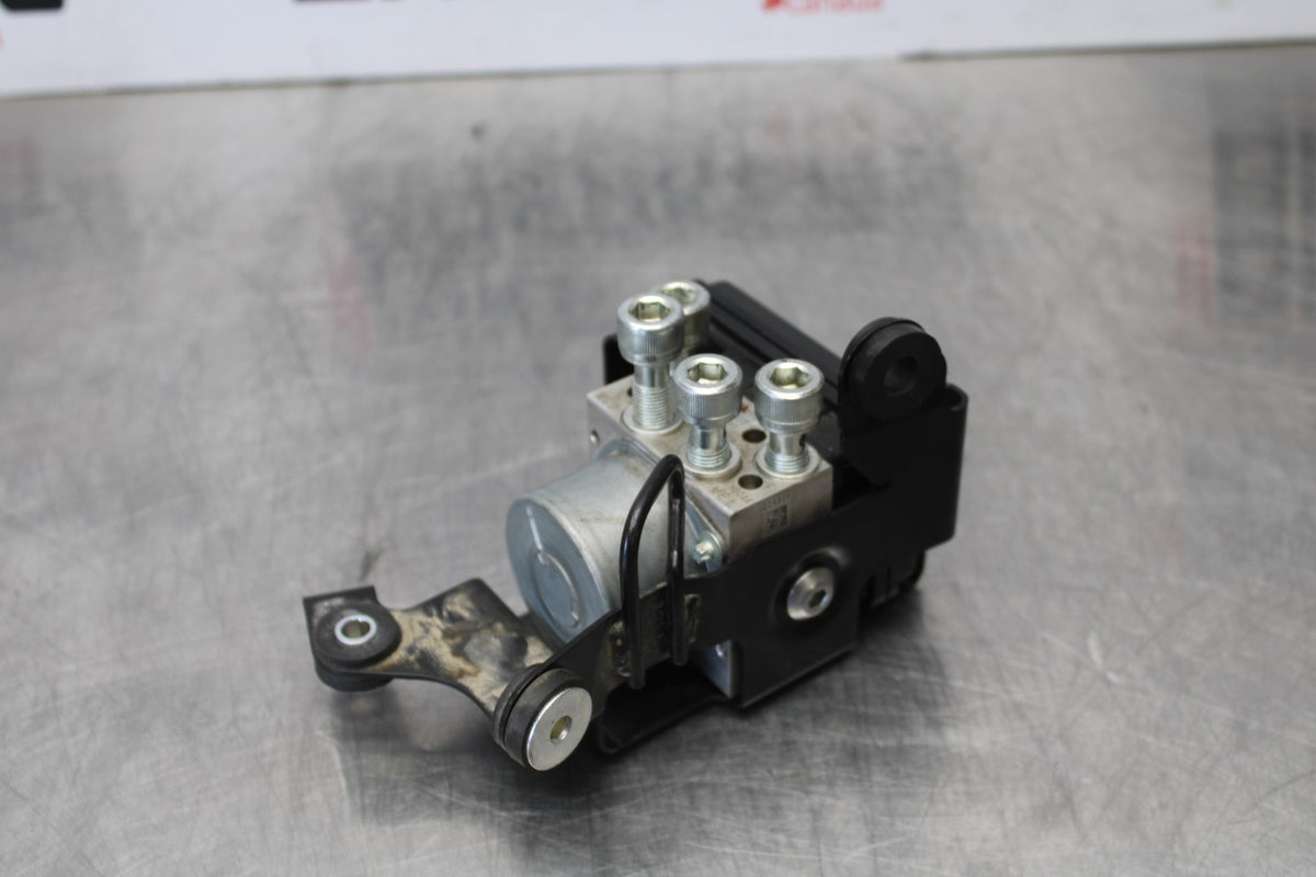 21-23 KAWASAKI NINJA ZX6R ABS PUMP UNIT MODULE BB179