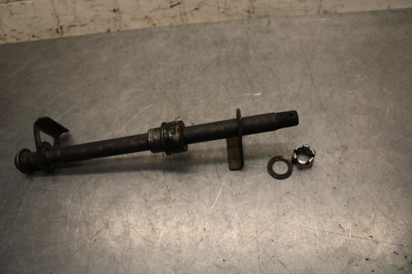 2006 Suzuki SV650S REAR AXLE BACK WHEEL RIM PIVOT BOLT AXEL BB65