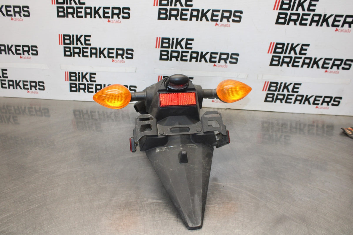 17-18 YAMAHA YZF R3 REAR BACK FENDER MUD GUARD BB00
