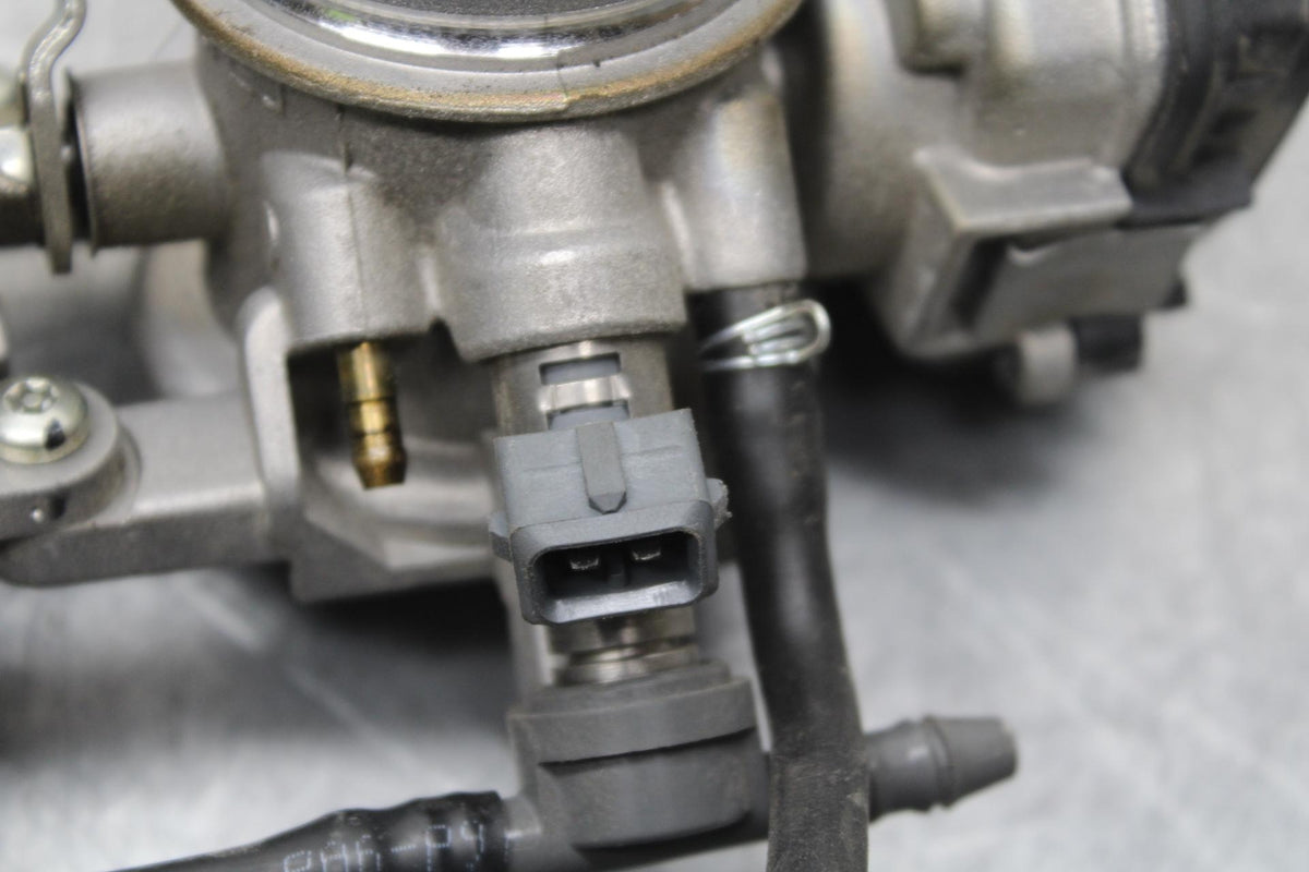 20-23 APRILIA RS660 MAIN FUEL INJECTORS / THROTTLE BODIES BB643