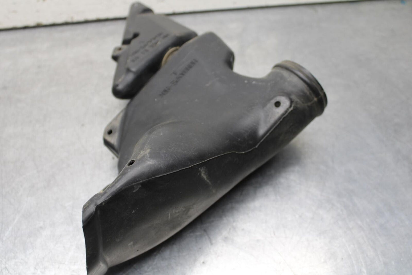 03-04 HONDA CBR600RR LEFT AIR INTAKE DUCT TUBE BB628