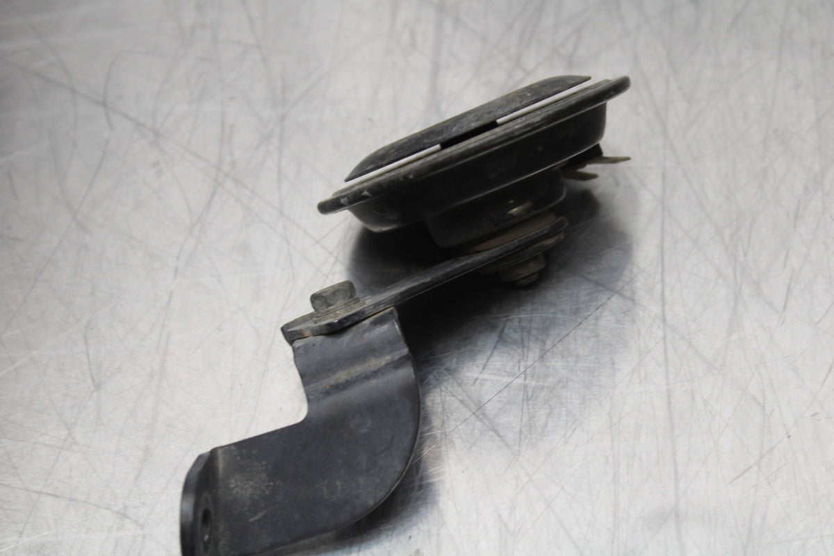 01-03 SUZUKI GSXR600 HORN SIGNAL BB145