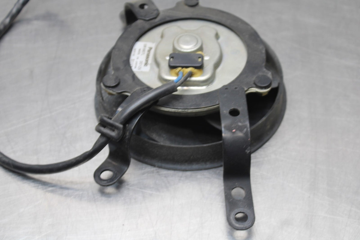 05 YAMAHA YZF R6 LEFT ENGINE RADIATOR COOLING FAN MOTOR BB858