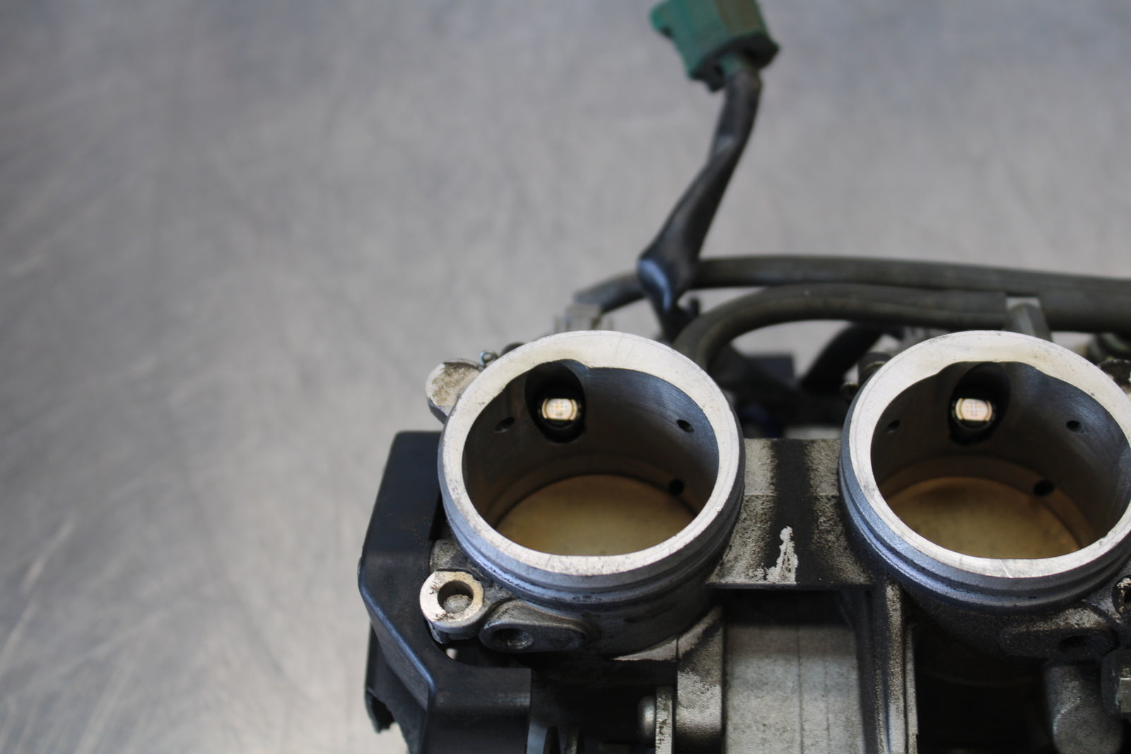07-08 YAMAHA YZF R1 MAIN FUEL INJECTORS / THROTTLE BODIES BB160
