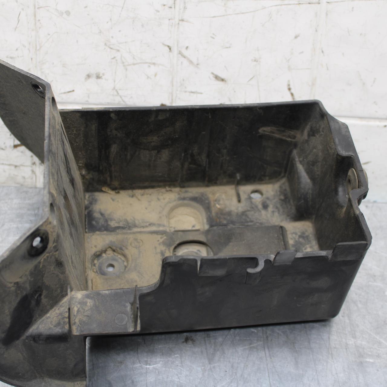 2005 Kawasaki Vulcan 1600 VN1600D Nomad BATTERY TRAY BOX HOLDER BB556