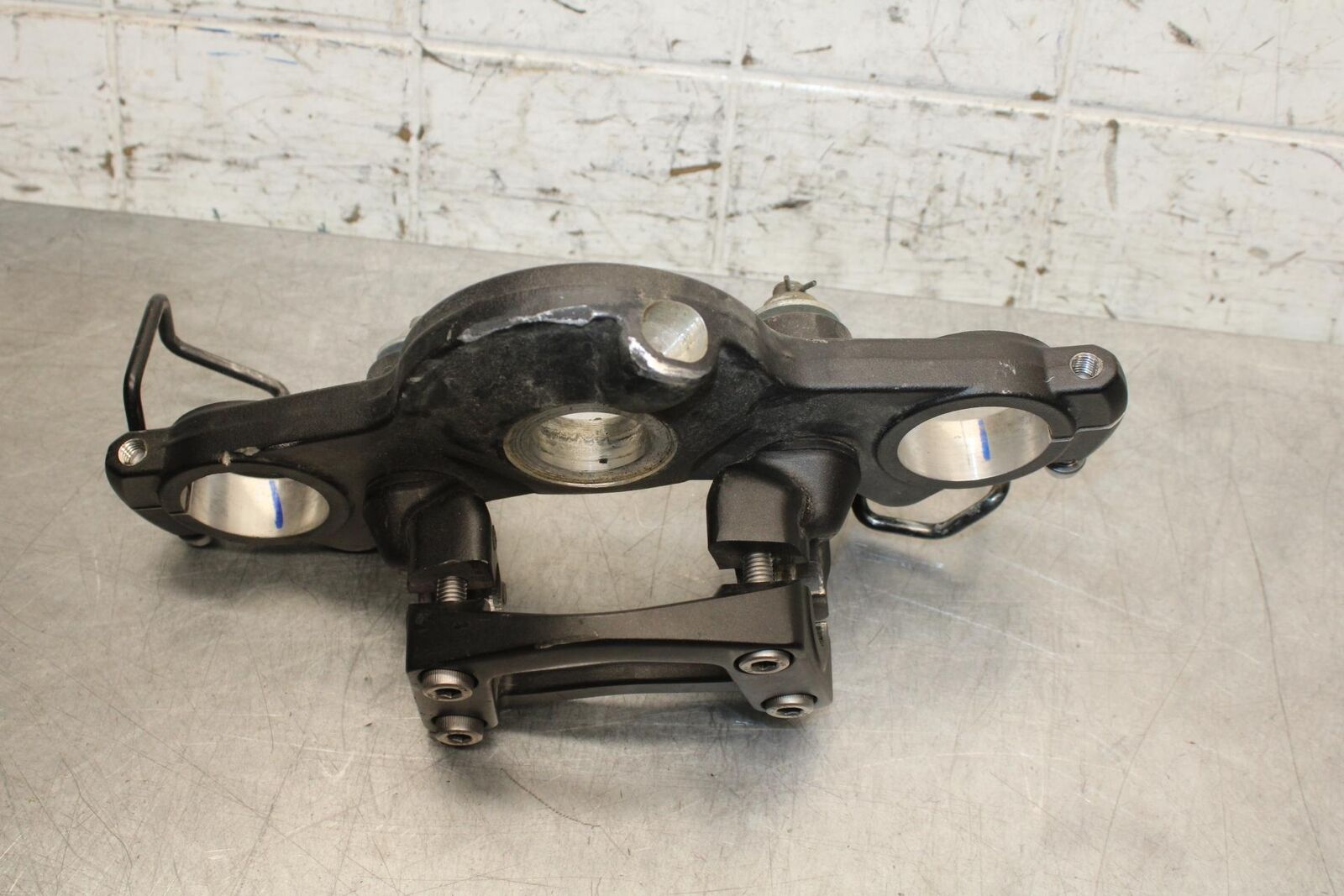 2014 Kawasaki Ninja 650 EX650E FORKS UPPER TRIPLE TREE 44039-0121-18R BB569