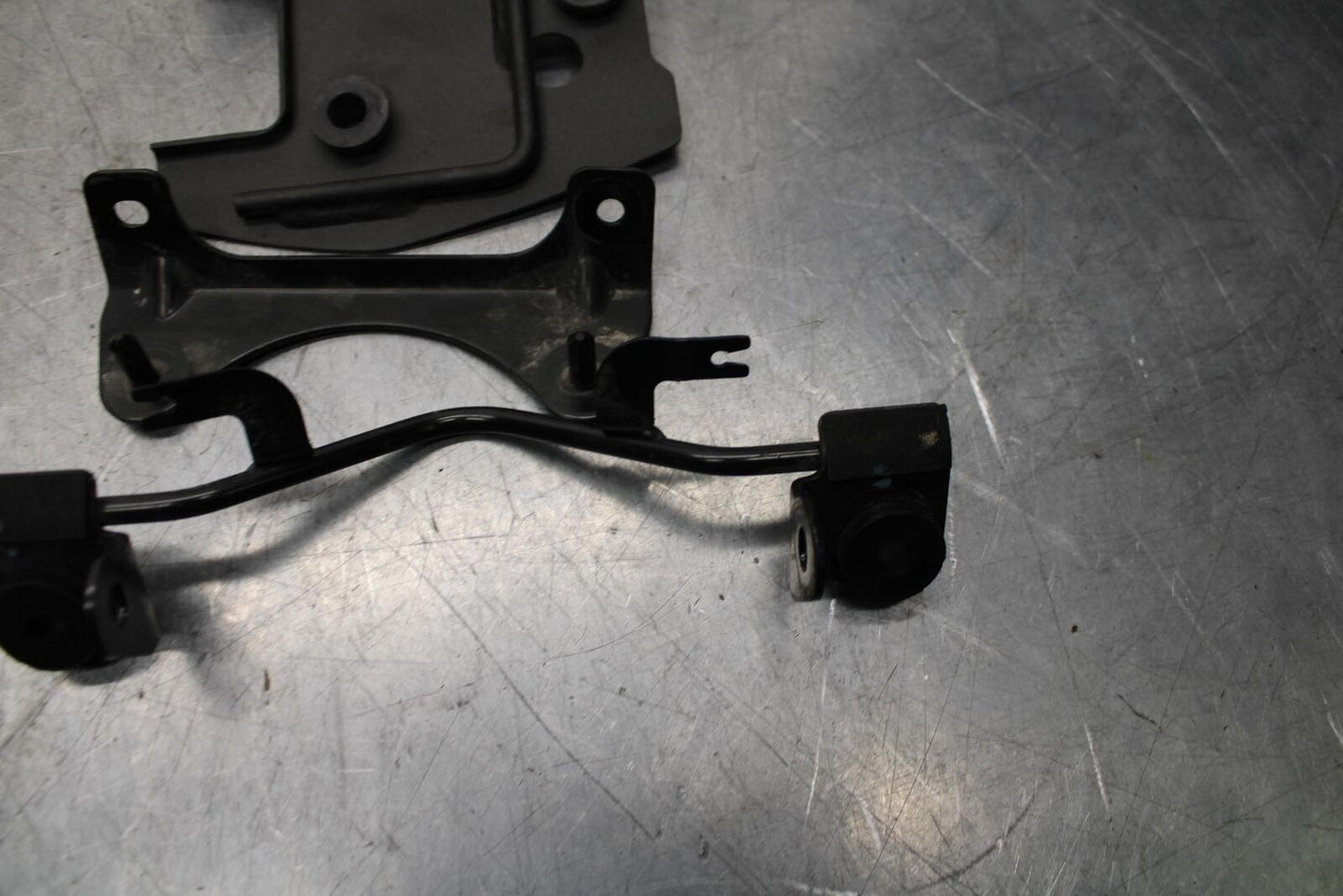 17-20 KAWASAKI Z125 PRO UPPER FAIRING MIRROR GAUGES STAY BRACKET BB74