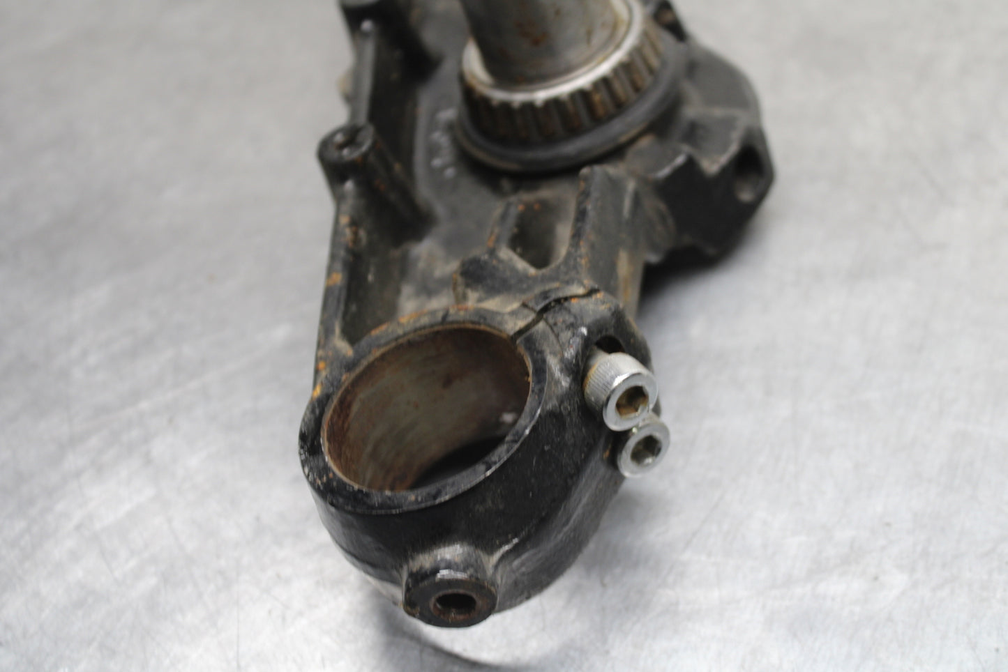 05-08 KAWASAKI VULCAN 1500 VN1500N CLASSIC FORKS CLAMP LOWER TRIPLE TREE BB133