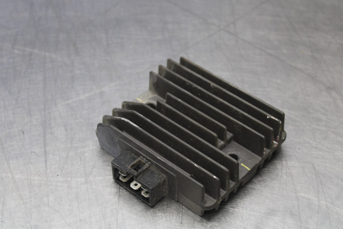 05 YAMAHA YZF R6 RECTIFIER VOLTAGE REGULATOR BB894