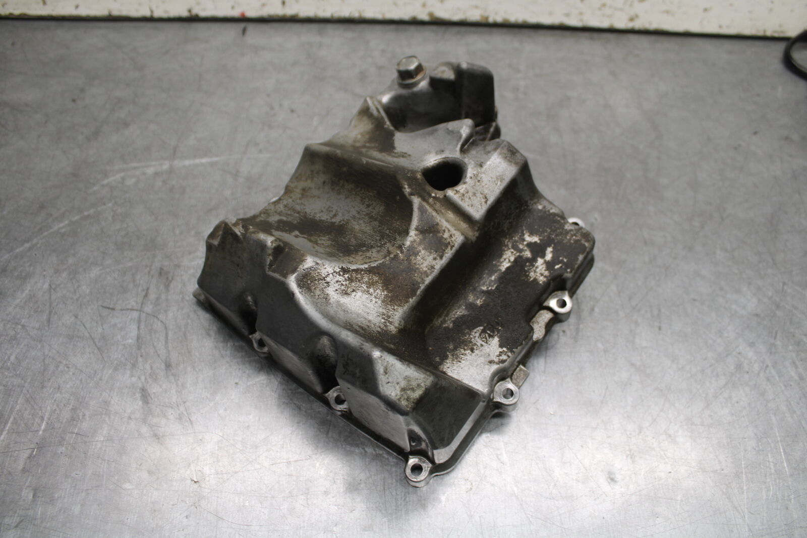 06 YAMAHA YZF R6 ENGINE MOTOR BOTTOM OIL PAN COVER BB716
