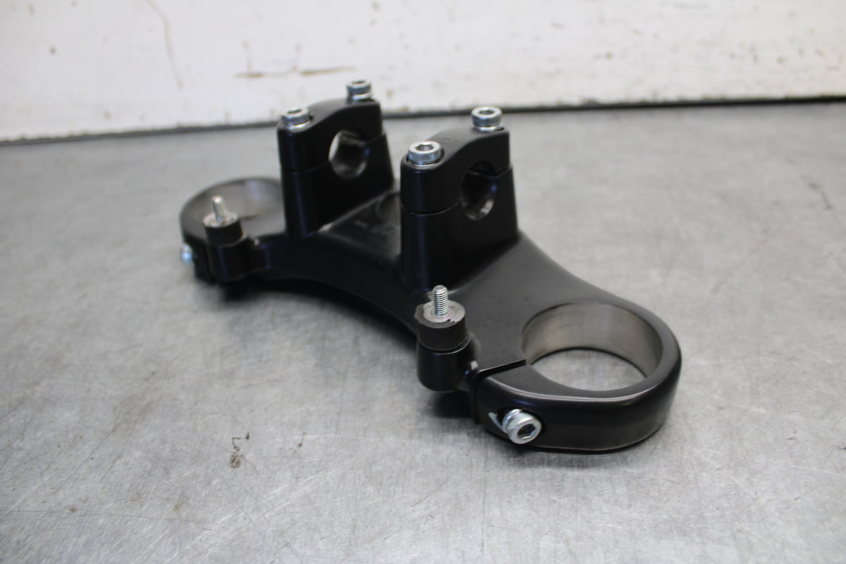 06-07 DUCATI MONSTER 695 FORKS UPPER TRIPLE TREE CLAMP BB674