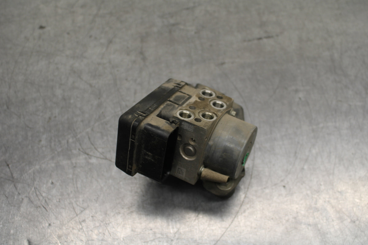 13-16 KTM 390 DUKE ABS PUMP UNIT MODULE BB748
