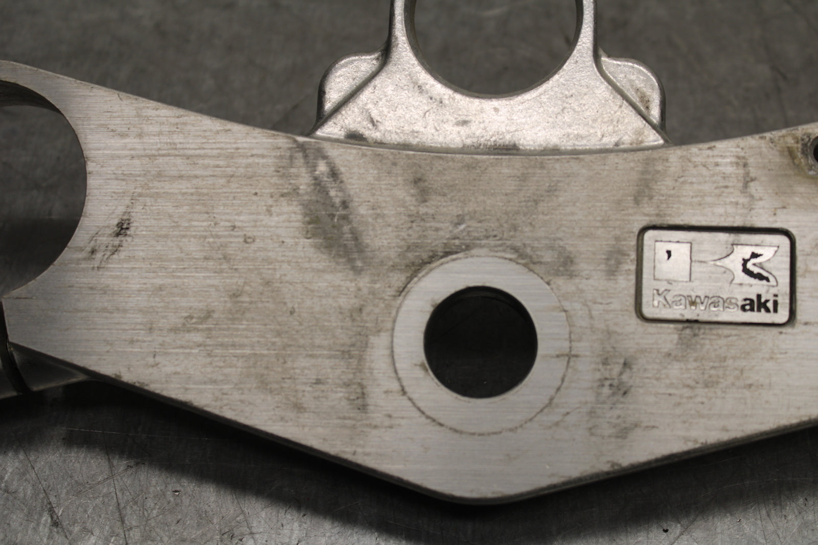 00-02 KAWASAKI NINJA ZX6R FORKS UPPER TRIPLE TREE CLAMP BB750