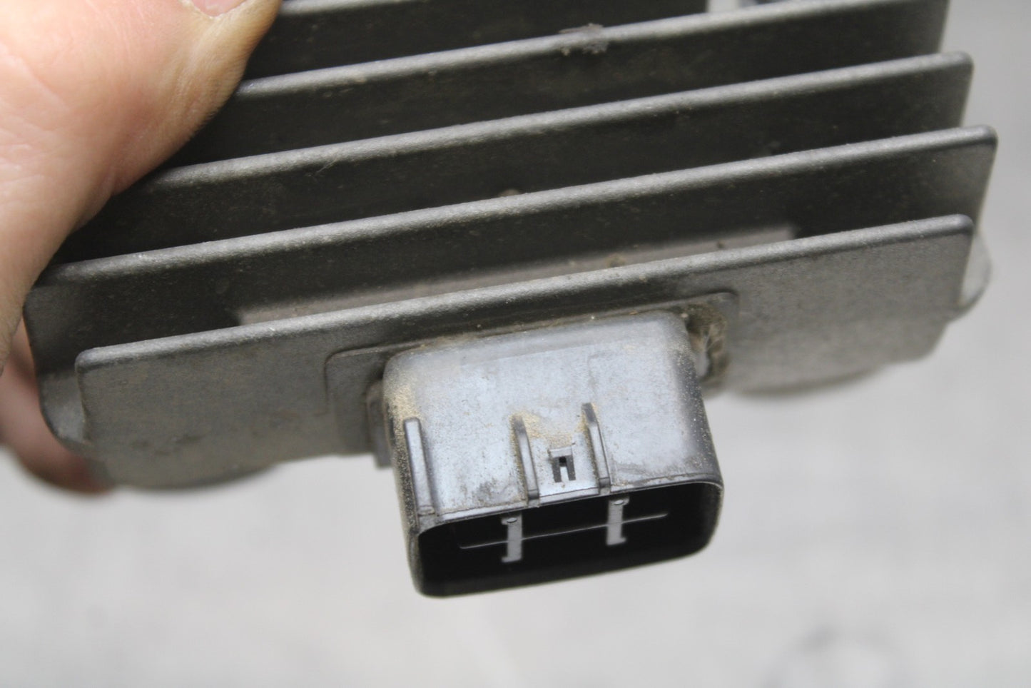 09-10 KAWASAKI ER-6N RECTIFIER VOLTAGE REGULATOR BB205