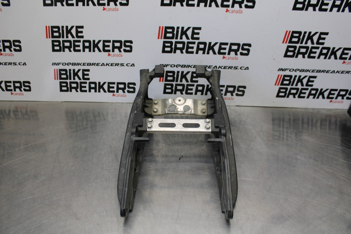 06-07 SUZUKI GSXR 600 FRONT SUBFRAME SUB FRAME BB178