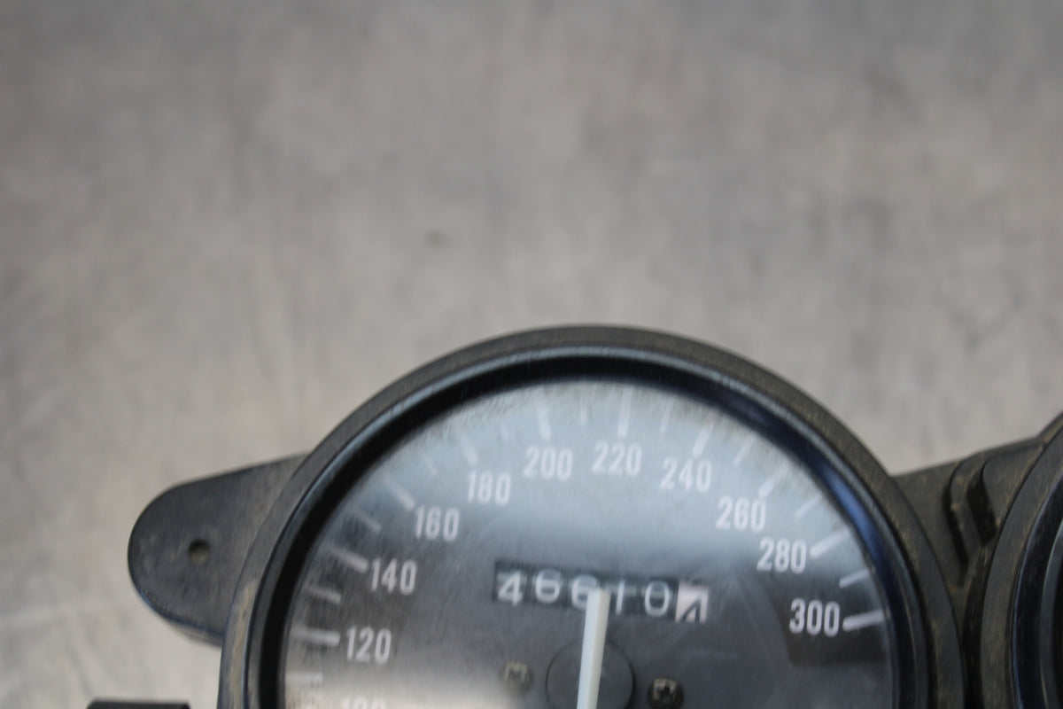 96-07 YAMAHA YZF600R SPEEDO TACH GAUGES CLUSTER SPEEDOMETER TACHOMETER BB158
